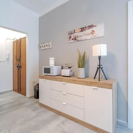 A Due Passi Apartment *